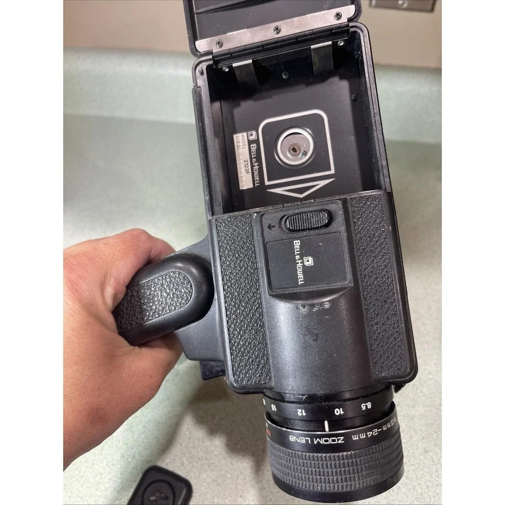 Vintage Bell & Howell Camera 2123 XL Does Have Power 2123F Super 8